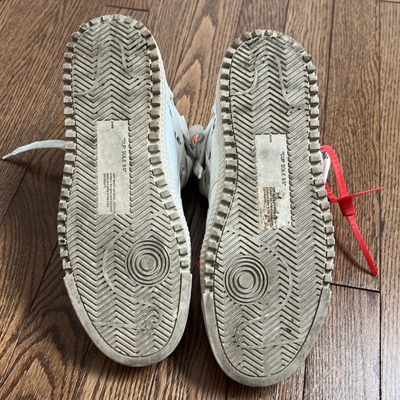 Off-White high top sneakers - Picture 8 of 8